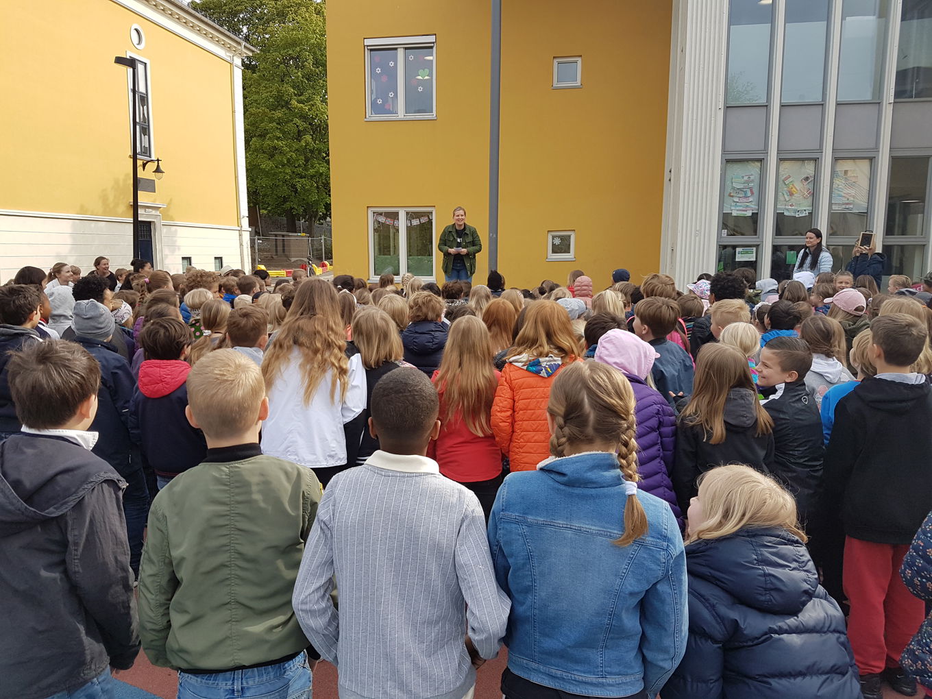 Urra leser så det freser Urra leser så det freser