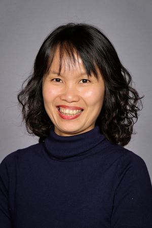 en person med mørkt hår en person med mørkt hår