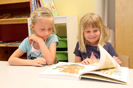 Jenter i klasserom